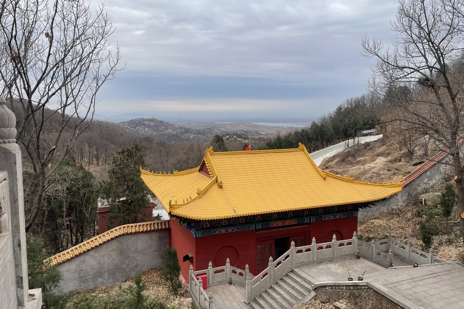 Shaolin kung fu training at Yu Kung Fu temple in China
